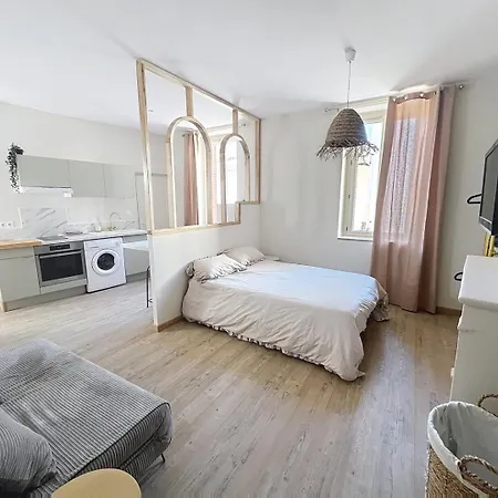 Sous Les Arches Apartment