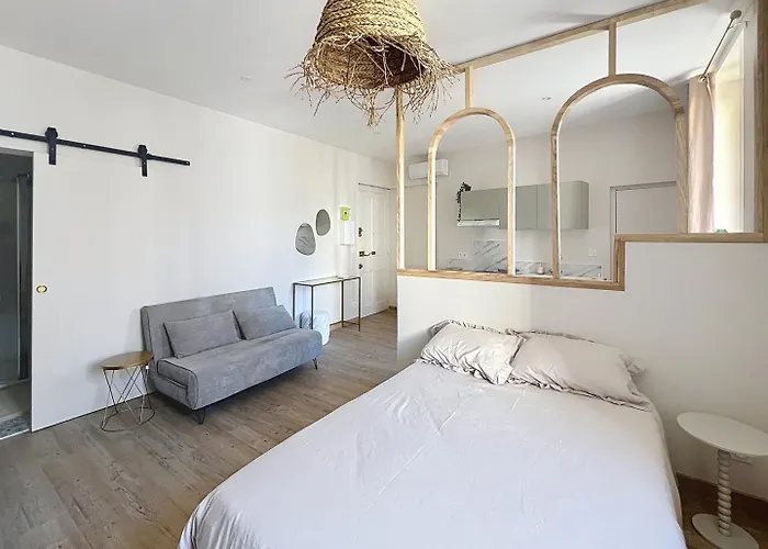 Sous Les Arches * Valence